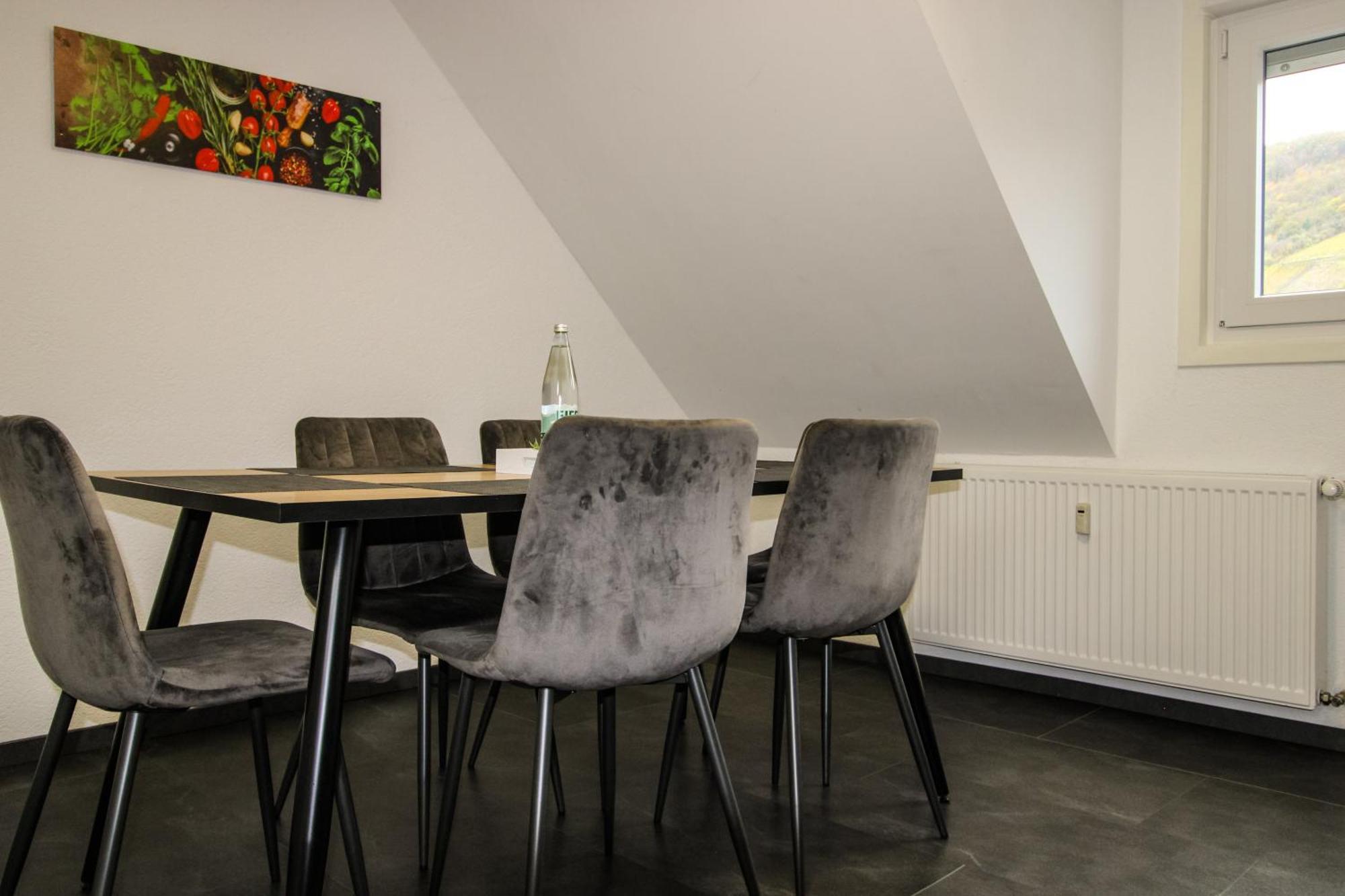 Sweet Six, Balkon, Netflix, Boxspringbetten, Hochwertiges Bad Целль-ан-дер-Мозель Экстерьер фото