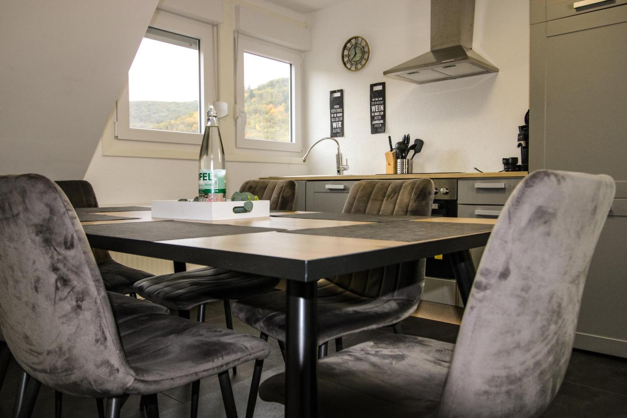 Sweet Six, Balkon, Netflix, Boxspringbetten, Hochwertiges Bad Целль-ан-дер-Мозель Экстерьер фото